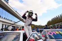 2025 오네 슈퍼레이스 대단원, 이창욱, 토요타 가주 레이싱 6000 클래스 챔피언 등극!